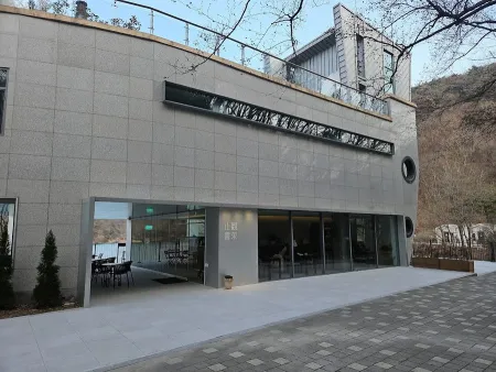 Bak Sangjin Lake Park Jigwan Seoga