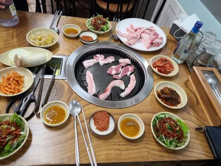 Jeju Seomun Raw Fish Marine