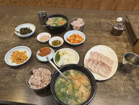 Hanyang Wang Sundae Dwaeji Gukbap