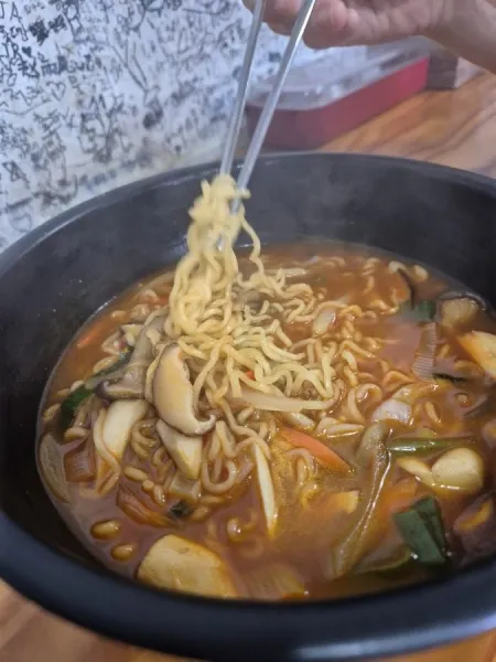 Ttukbaegi Ramyun