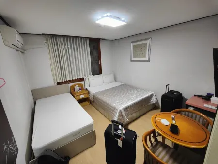Twins Hotel