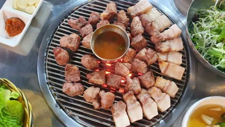 Kkotdwaeji Grill