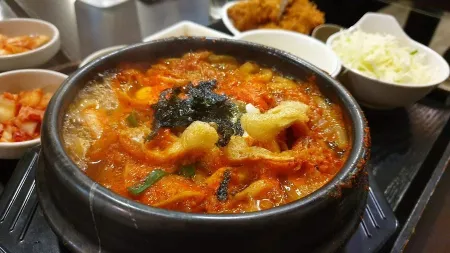 탄