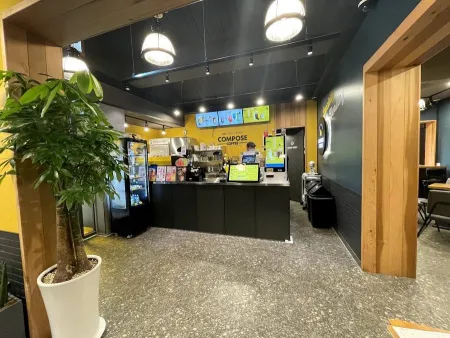 Compose Coffee Mapo Seongsan Branch
