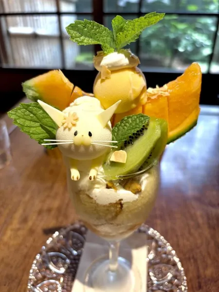 Book & Café Kotoba no Haoto