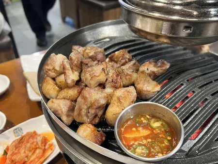 Geumdon Charcoal Grill Sangildong Station Branch