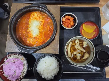 Donggyeongam