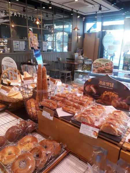 Paris Baguette Jeju City Hall