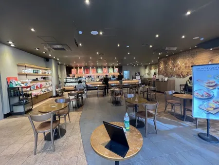 Starbucks Seolleung Station