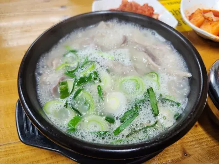 현대순대국 3호점