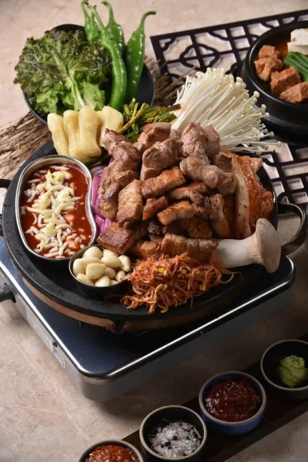 모돌