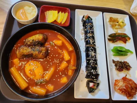 AMPM 최고김밥.Nhà Hàng Hàn Quốc AMPM.
