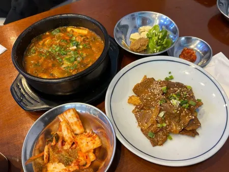 Gwanghwamun Gukbap Dogok Branch