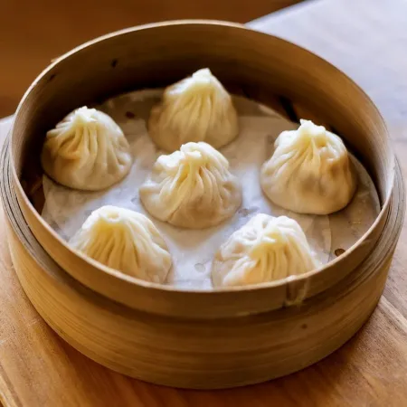 Papa Lee's Taiwan noodle dumplings