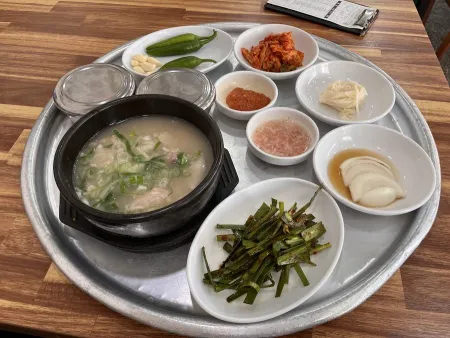 Ssangdungi Dwaeji Gukbap