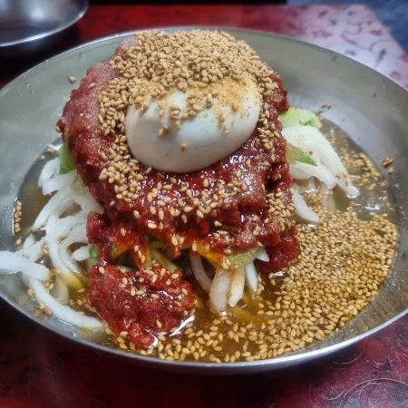 곰보냉면