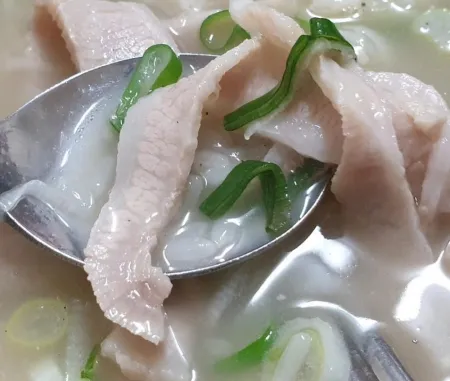 Wonsan Sundae Dwaeji Gukbap