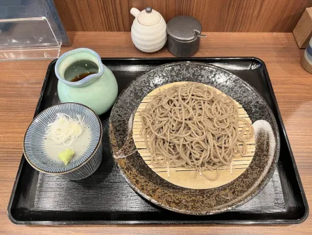 そば椿(そばつばき)