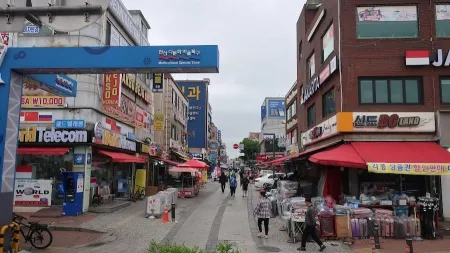 安山 多文化飲食街