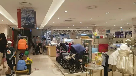 LOTTE Department Store Castle Plaza