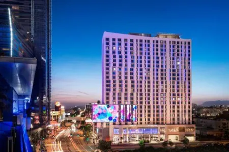 AC Hotel Downtown Los Angeles