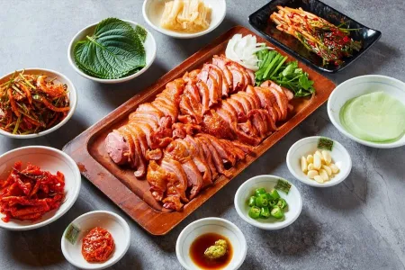 Naori Firewood Grill Sinnonhyeon Station Branch