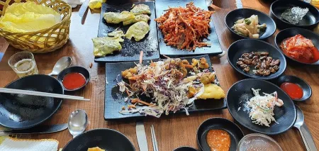 Hacheong Gul Gui Madang
