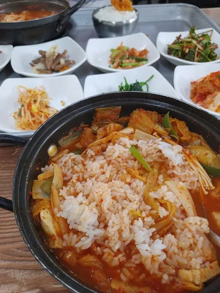 Gunwi Gisa Sikdang