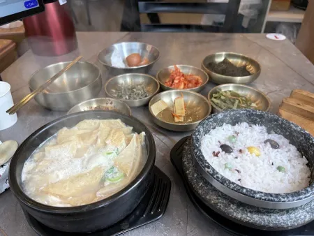 Wandduk Sundubu Busan Gwangalli Branch