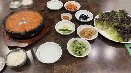 봄내멸치쌈밥