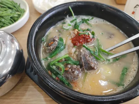 Baeksechon 24si Sundae Dwaeji Gukbap