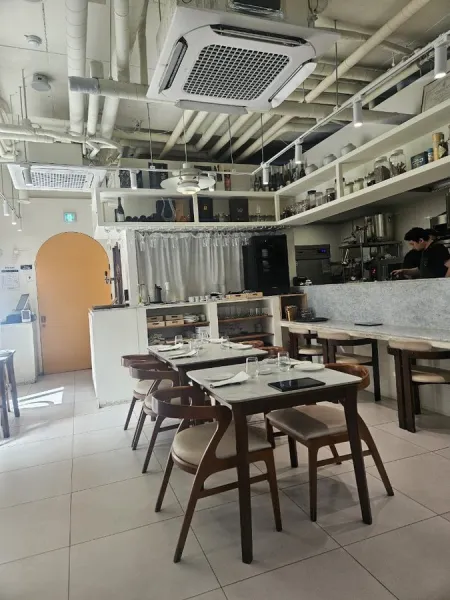 105405 Steak & Bar Magok