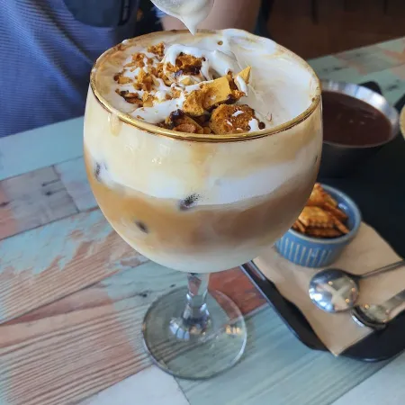 Cafe Knock Knock