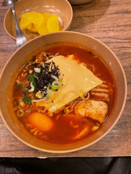 Teumsae Ramyeon Pukyong National University Branch