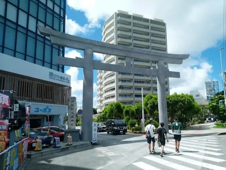 沖縄県護国神社 一ノ鳥居
