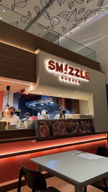 Smizzle Burger - Central Embassy