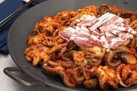 Wonseok Choi's Pork bbq - Kondae (korean bbq restaurant)