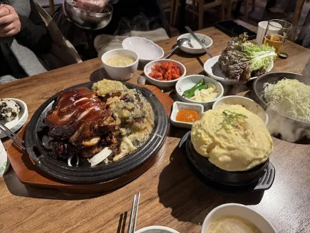 Taste the five-spice pig trotters