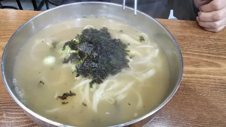 ホンドゥッケ 手打ちカルグクス