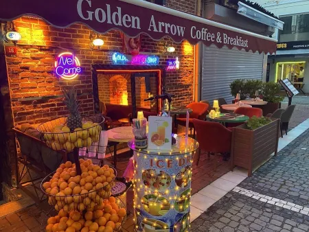 golden arrow breakfast coffee shop