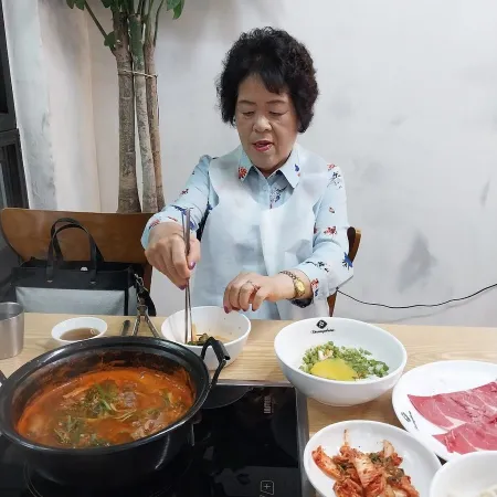 Deungchon Shabu Kalguksu Bulgwang Branch