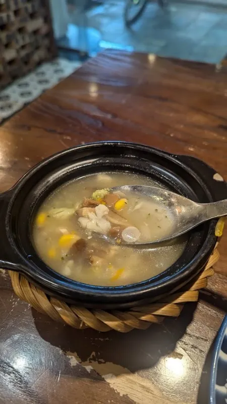 MẸT Vietnamese restaurant & Vegetarian Met 4