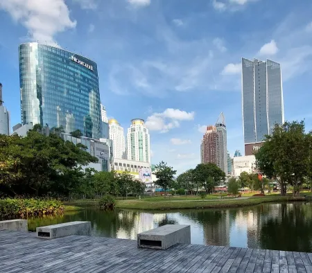 Pathumwananurak Park