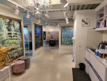 Somadeuroing Cafe(Myeongdong Branch)