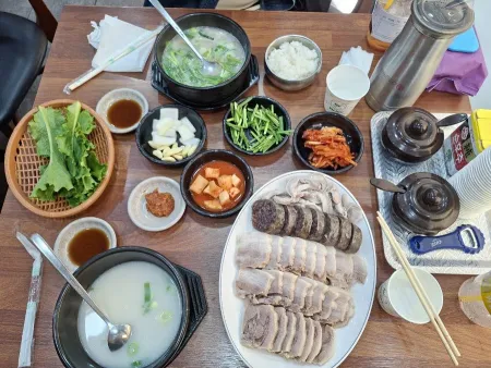 秀英本家豬肉湯飯