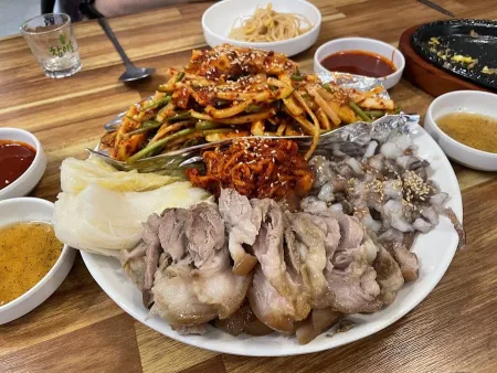 Hoehyeon Pocha