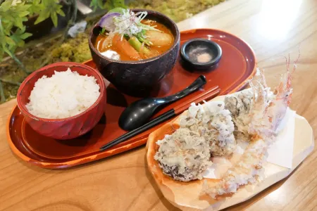 Hokkaido Soup Curry Restaurant Okushiba Shoten Okushibaa chan