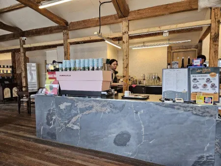 Jjaekjjaek Coffee Tongyeong Branch