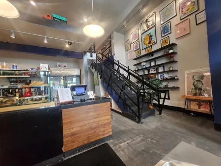 Santa Monica Cafe
