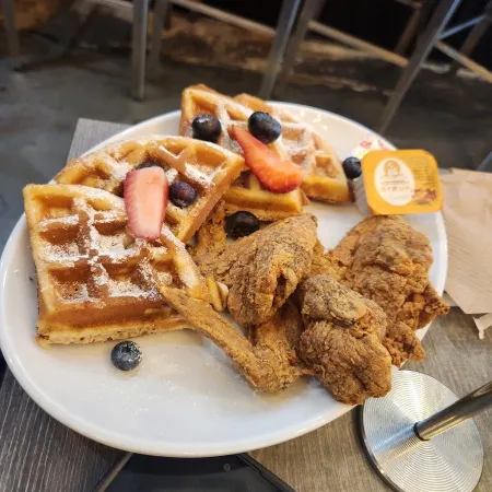 Harold’s chicken & bar
